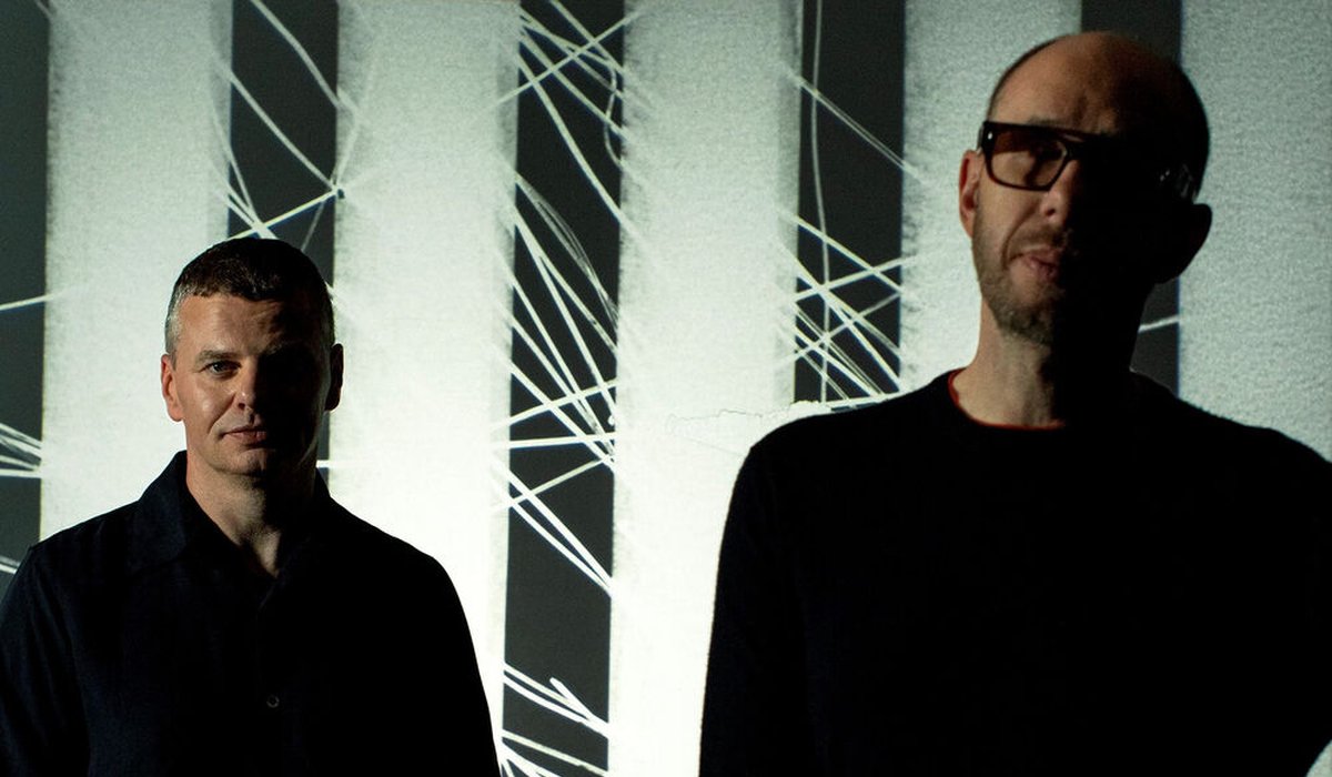 The Chemical Brothers - Big-beat blocks for the festival floor mid