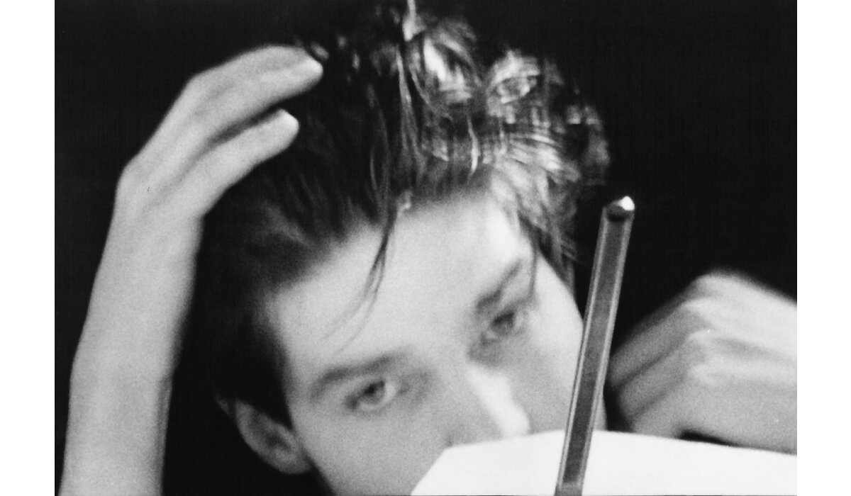 Lloyd Cole at the typewriter, Rattlesnakes era