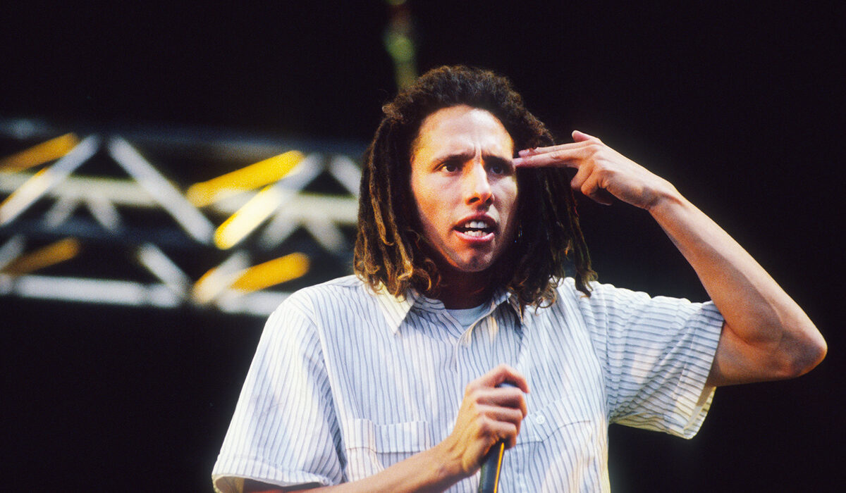 Rage Against The Machine - Funk, noise and a clenched fist mid