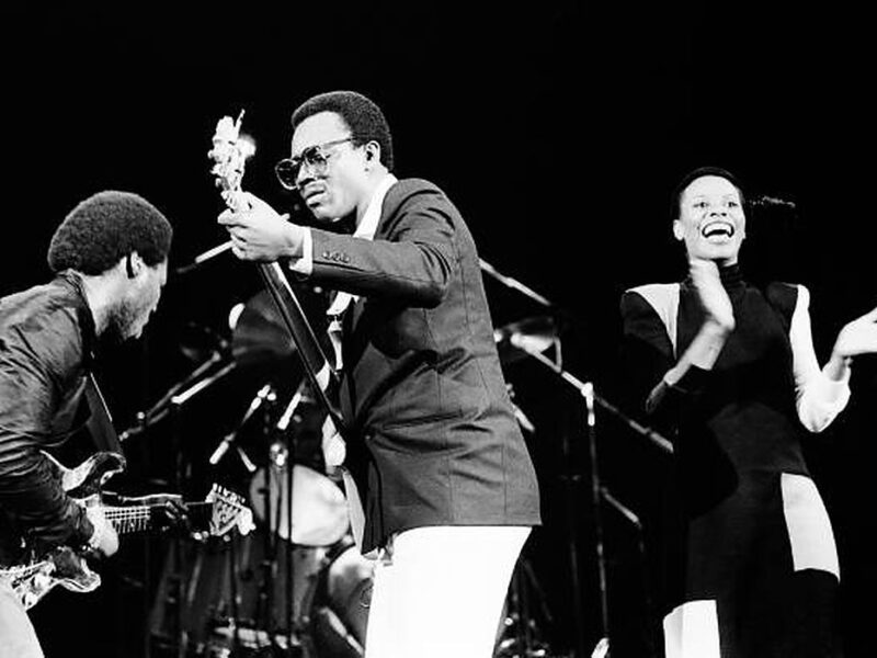 Chic - The locked grin of the groove