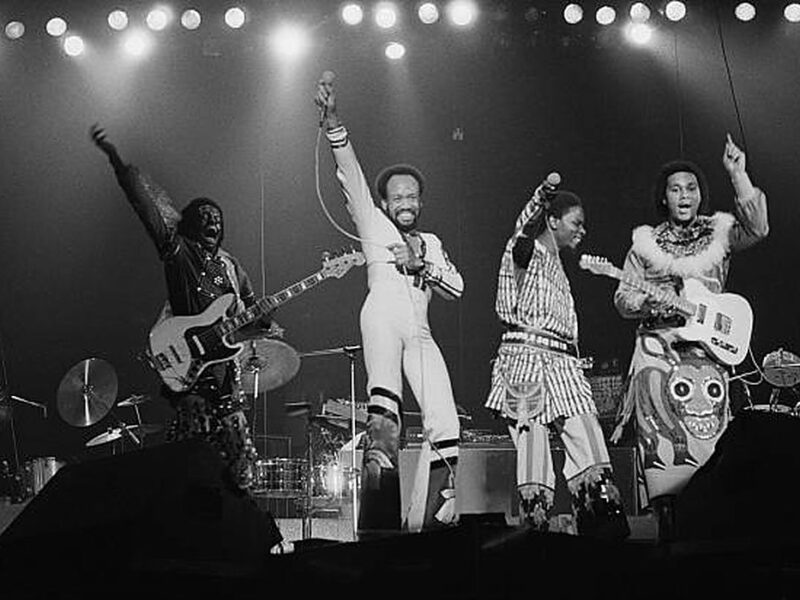 Earth, Wind & Fire - Horns aimed at the sun