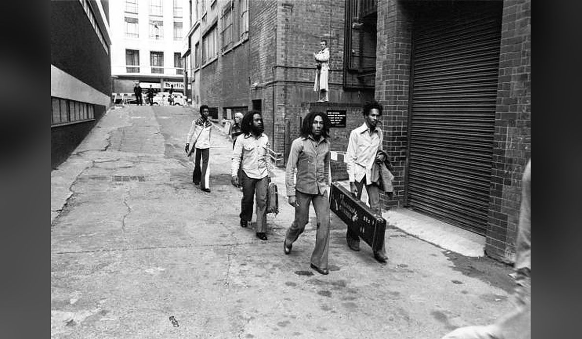 Bob Marley & The Wailers - A pulse wider than the island