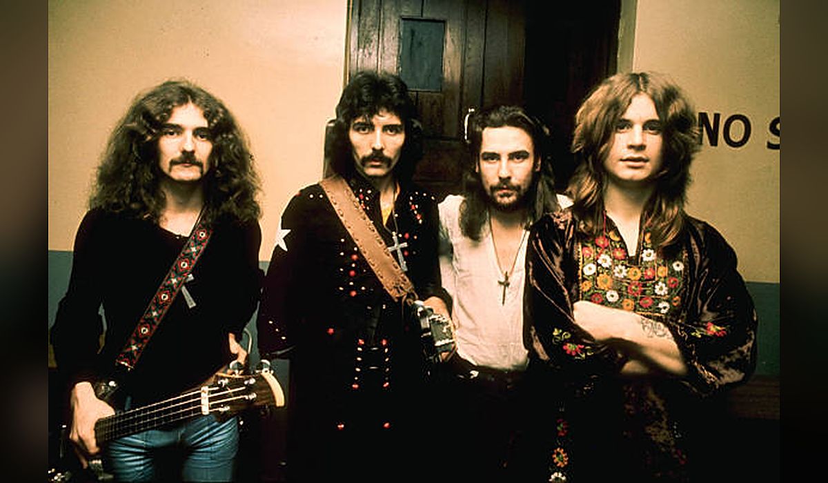 Black Sabbath - The first bruise