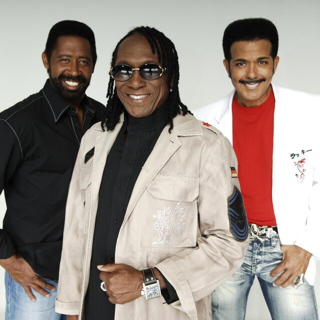 the-commodores-mid